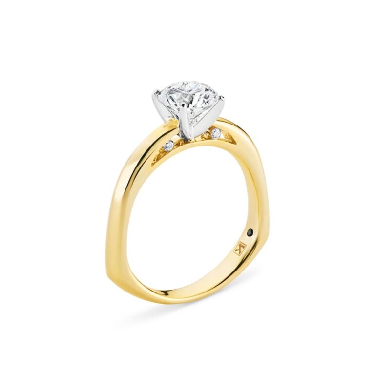 round cut diamond ring gold